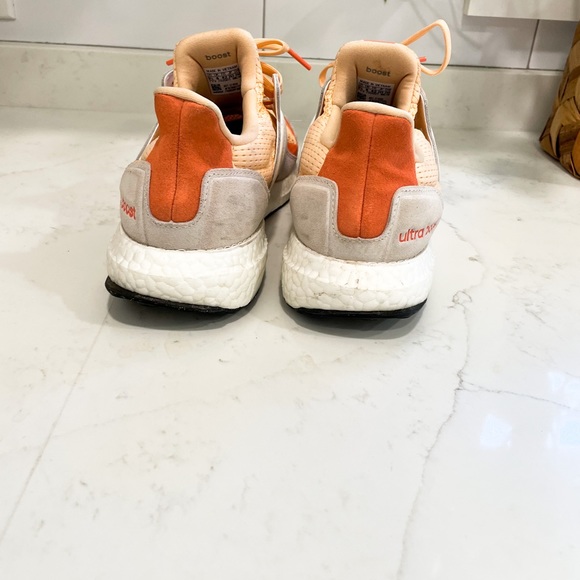 Adidas Ultraboost Good Condition Womens 9.5 - Picture 5 of 8
